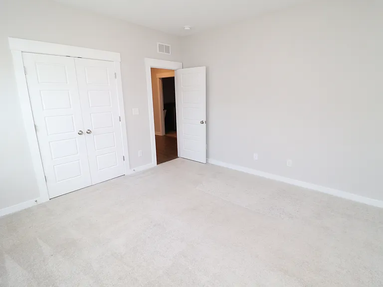 2151 Maggie Valley Dr — Photo 31