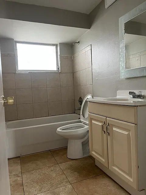 2 bed, 1068 sqft, $1,445 — Photo 4