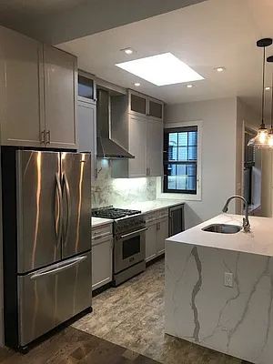 Rented by Paramount Realty Management | media 22