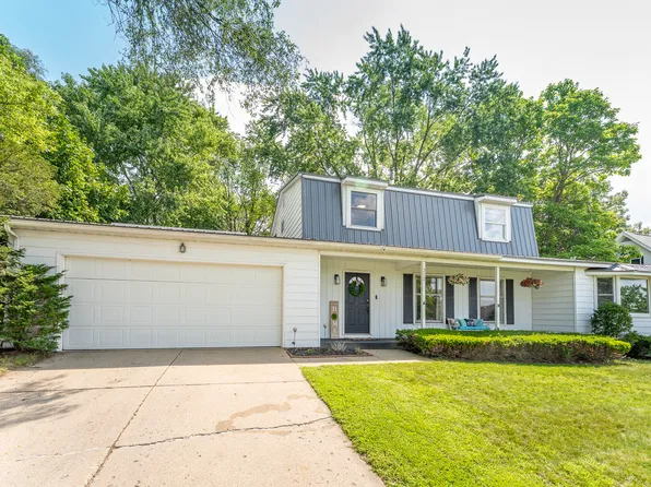 212 S Hillcrest St, Greenville, MI 48838