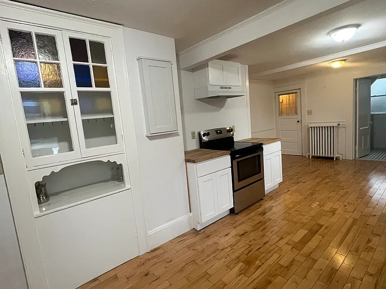 292 Cedar St — Photo 2