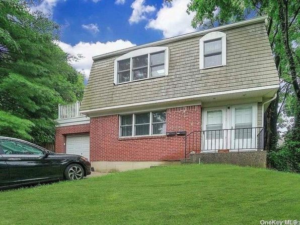 1012 Old Northern Blvd