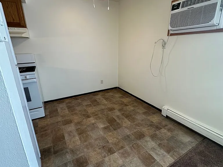 375 Clark St #2 — Photo 10
