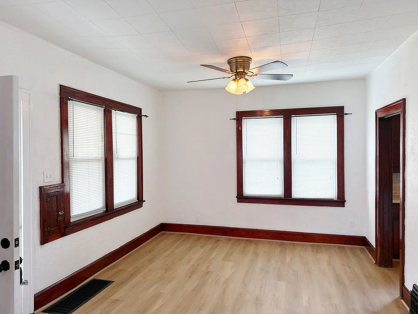 For Rent...850 Rice St, Wood River, IL 62095 — Photo 2