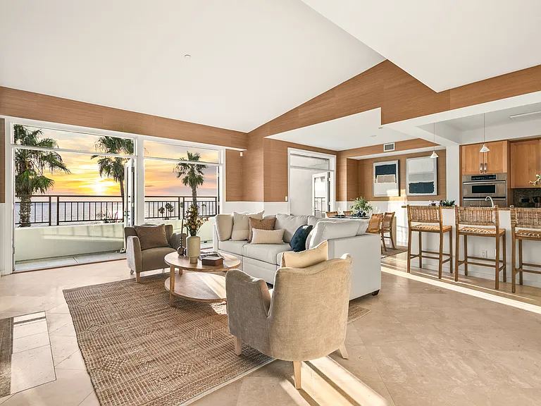5430 La Jolla Blvd #C302 — Photo 8