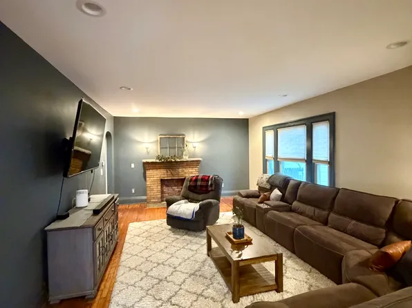 282 Long Ave Floor 1, Hamburg, NY 14075