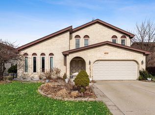 1030 Bette Ln, Glenview, IL 60025