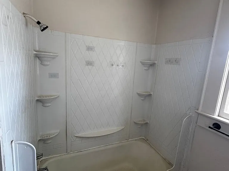 810 Kings Rd — Photo 15