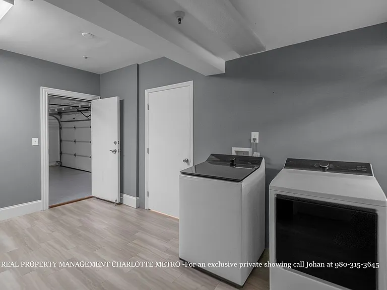 529 Queens Rd — Photo 73