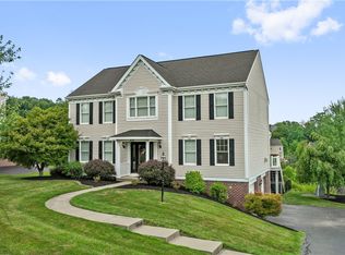 322 Hickory Nut Dr, Eighty Four, PA