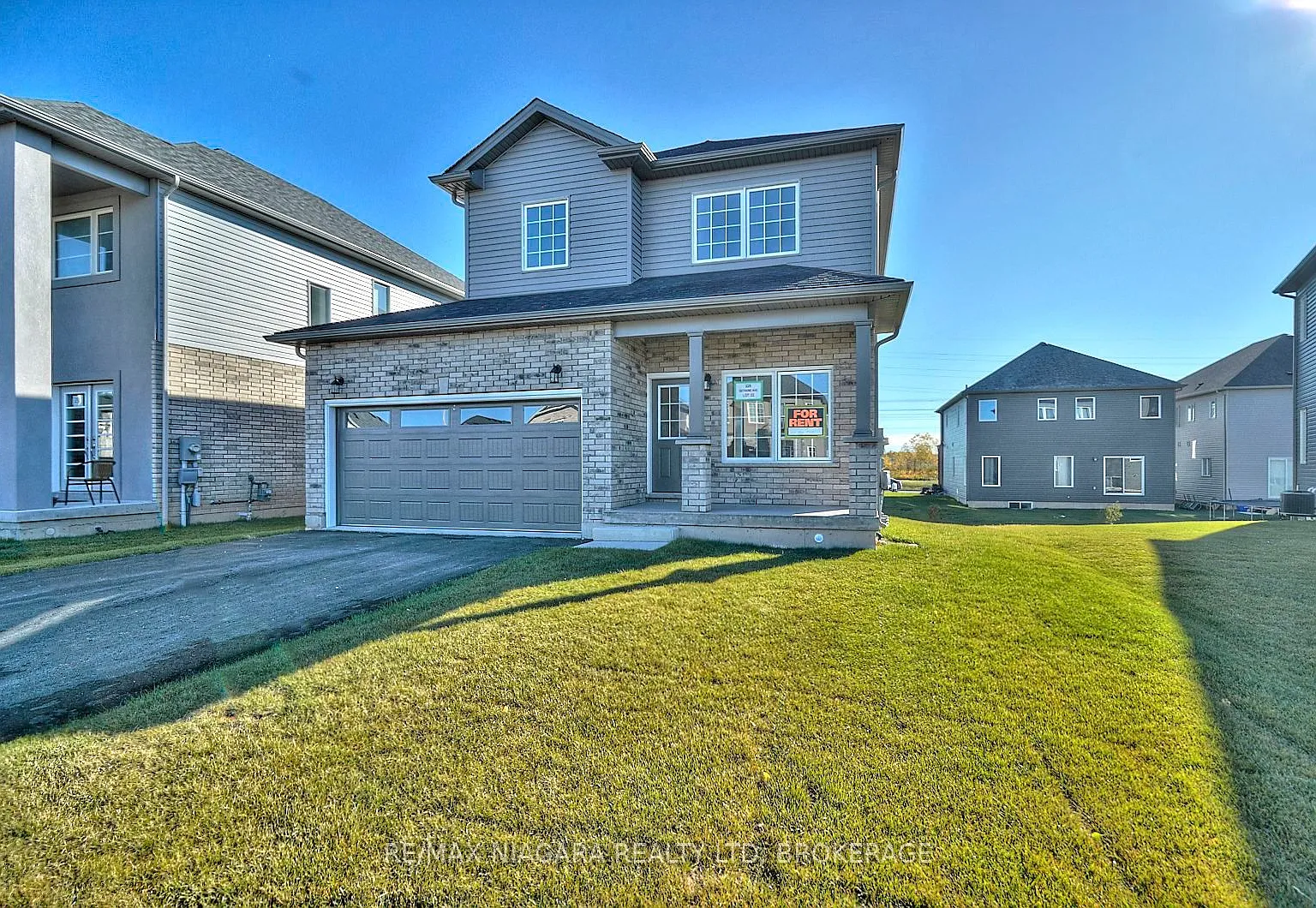 3 bed, $2,400 — Photo 1