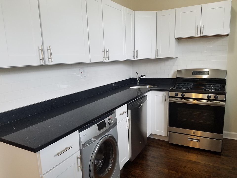 1st image of 3703 N Hoyne Ave