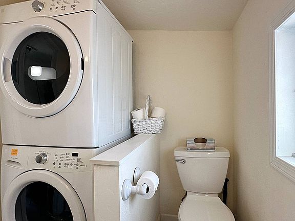 5th image of 1280 N Ironwood Dr #2