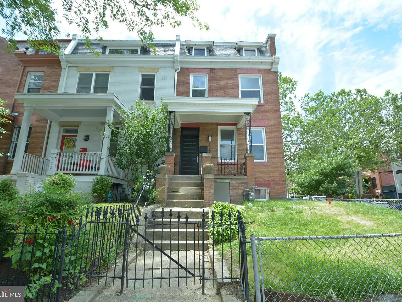 3 bed, 1.5 bath, 1532 sqft, $4,365 — Photo 2