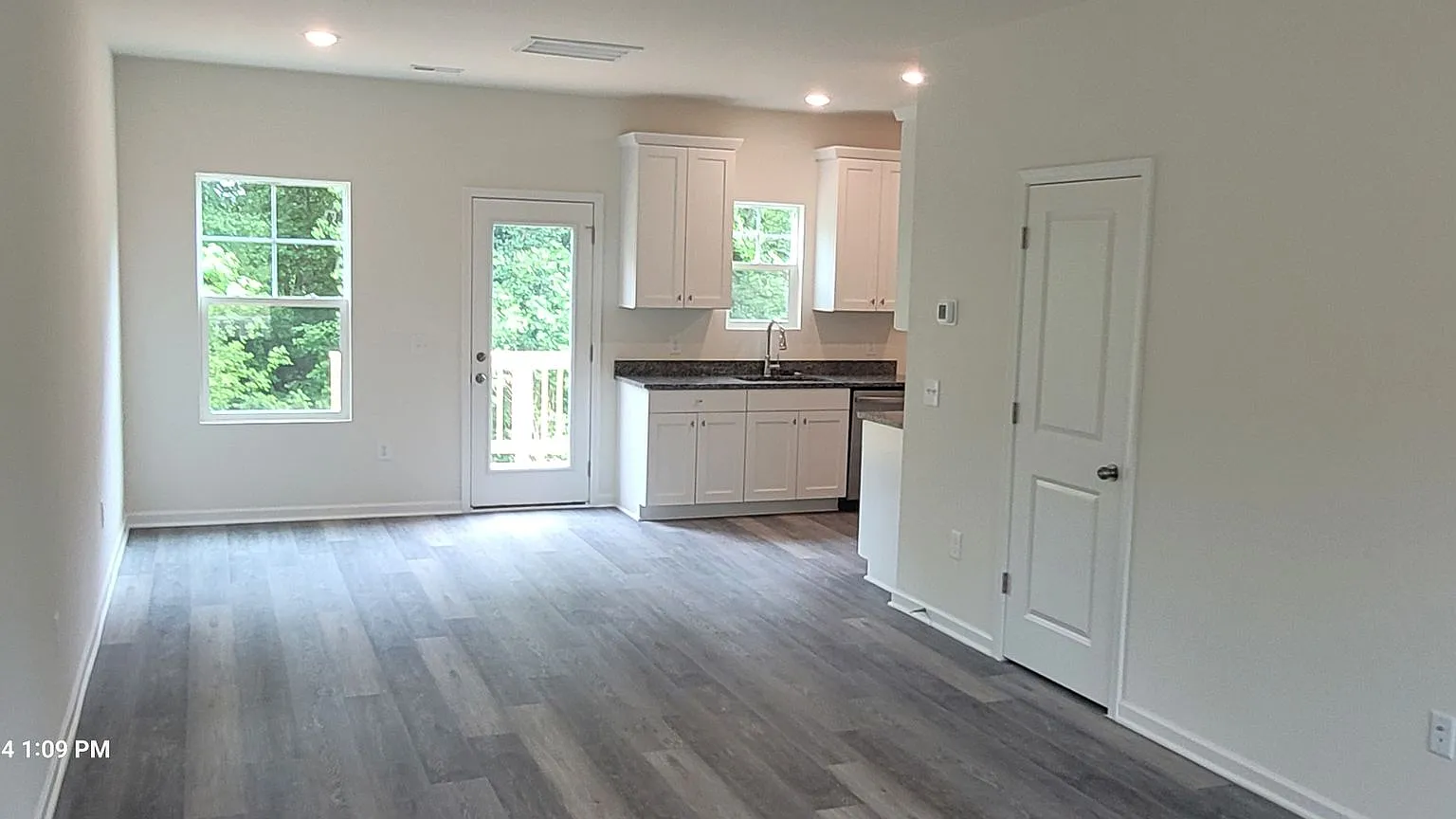 Charming 3 Bedroom, 2.5 Bath House Located in the Gated Community of River Rock in Statesville - ... — Photo 2