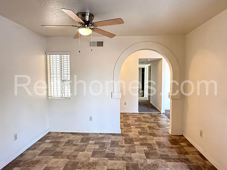 1553 Palomar Dr — Photo 6