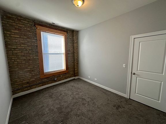 3rd image of 2750 W Le Moyne St APT 2D