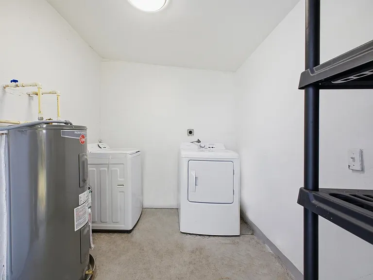 3561 Oberon Ave — Photo 9