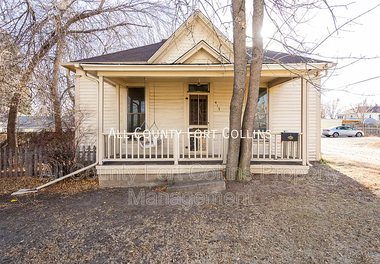 417 E Mulberry St — Photo 2