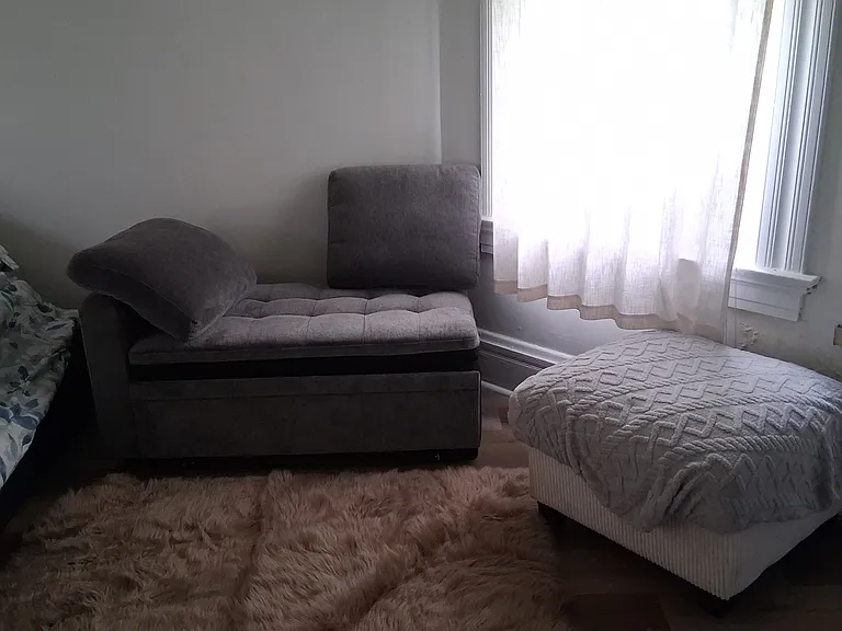 1239 Yarmouth Ave — Photo 4