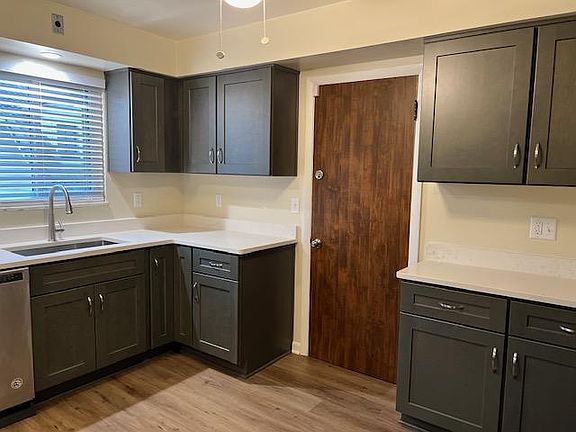 Newly Renovated Kitchen