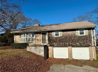 88 Kenyon Rd, Tiverton, RI 02878