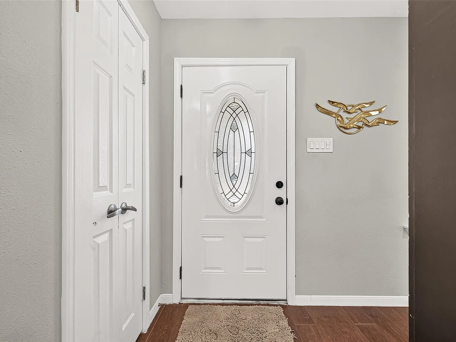 3 bed, 2.0 bath, 1264 sqft, $2,400 — Photo 3