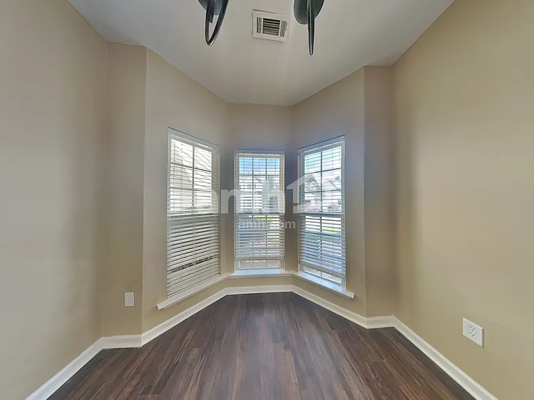 129 Pin Oak Ct — Photo 5