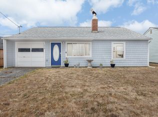 1018 SW Elizabeth St, Newport, OR 97365