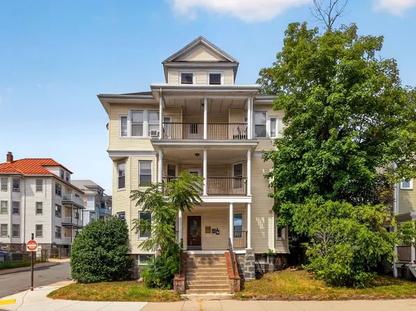 569 Norfolk St, Mattapan, MA 02126