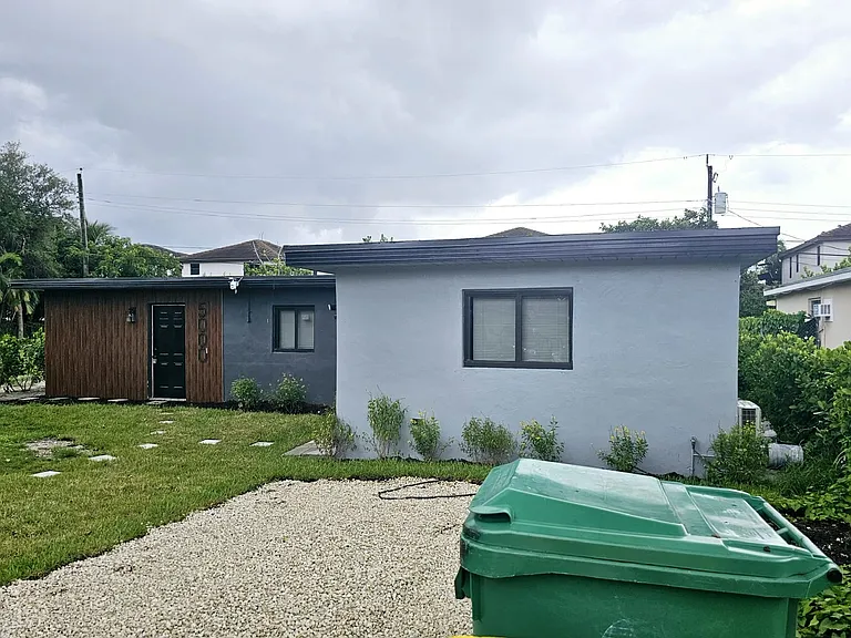 5000 SW 26th Ave — Photo 23