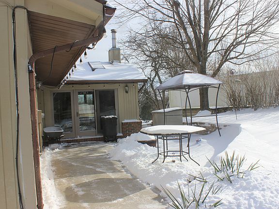 5th image of 10780 Edgewood Dr