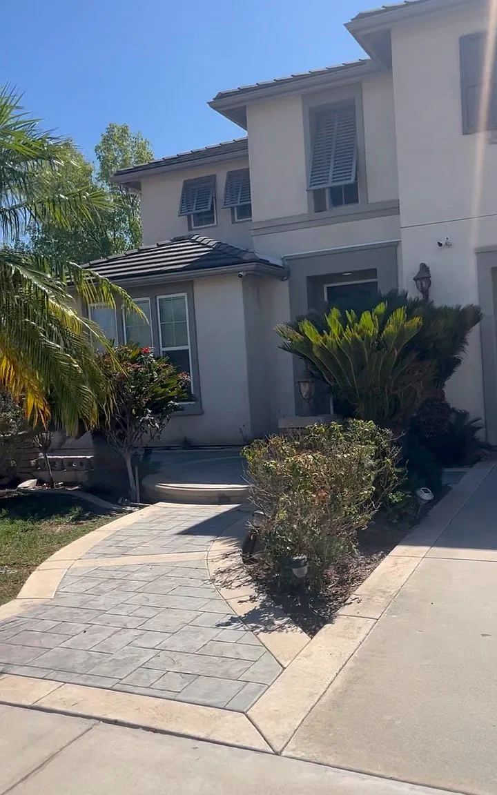 Debora Rae Dr, Corona — Photo 1
