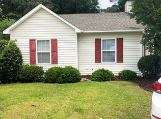 106 White Ash Ln, New Bern, NC 28562