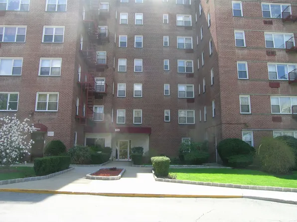 609 Palmer Road #1B, Yonkers, NY 10701