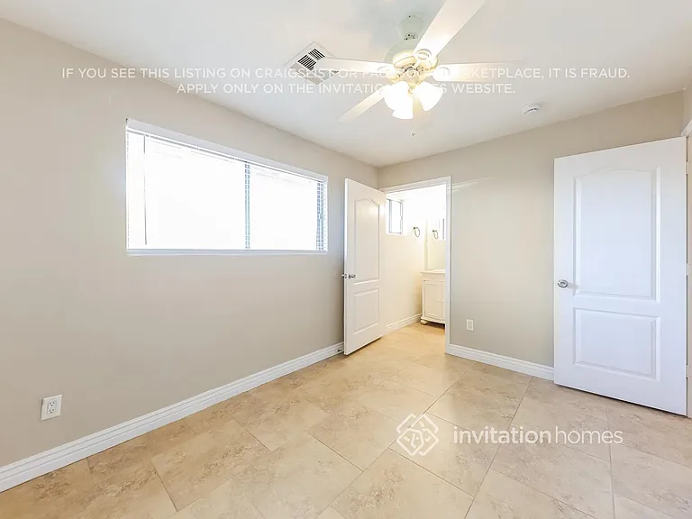 2247 W Cortez St — Photo 11