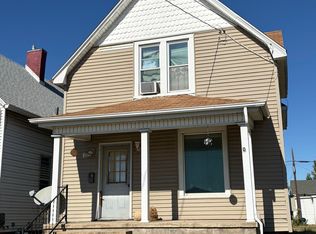 459 E Locust St, Canton, IL 61520