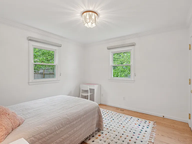 113 E Tiana Rd — Photo 10