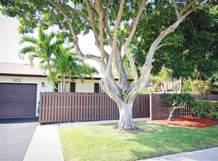 372 SW 27th Ter, Delray Beach, FL 33445