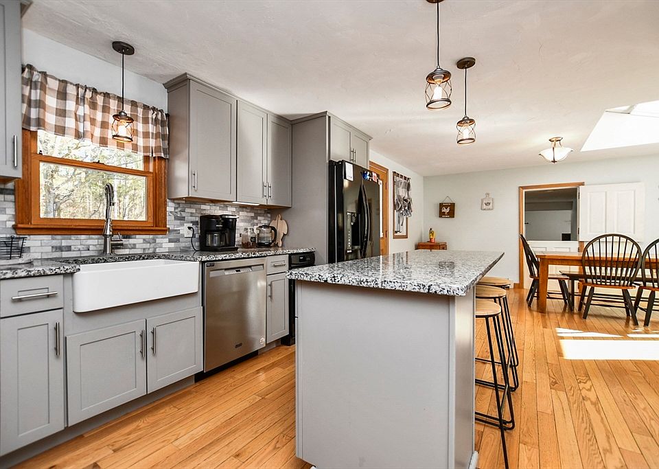 202 Franklin St, Halifax, MA 02338 Zillow