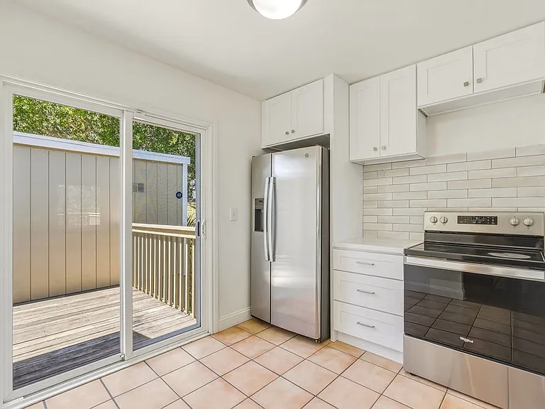 19 Thoreau Cir — Photo 4