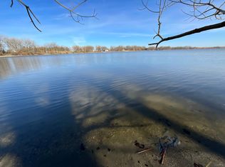 14 Cottonwood Lake Dr, Windom, MN 56101