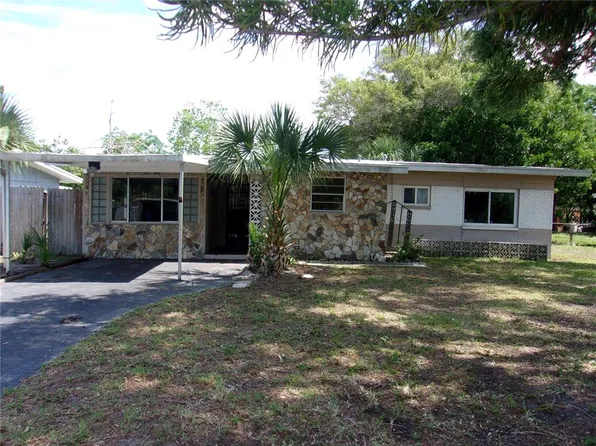 8859 Robin Rd, Seminole, FL 33777