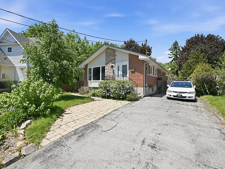 6 Greening Ct #LOWER — Photo 19