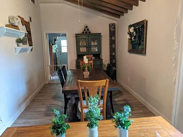 3190 Howard Ave — Photo 9