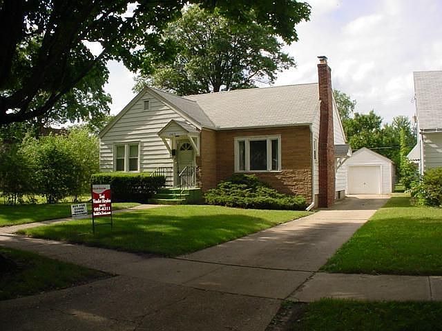 1st image of 2415 Lawndale Ave