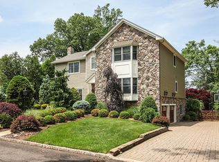 53 High Point Dr, Springfield, NJ 07081