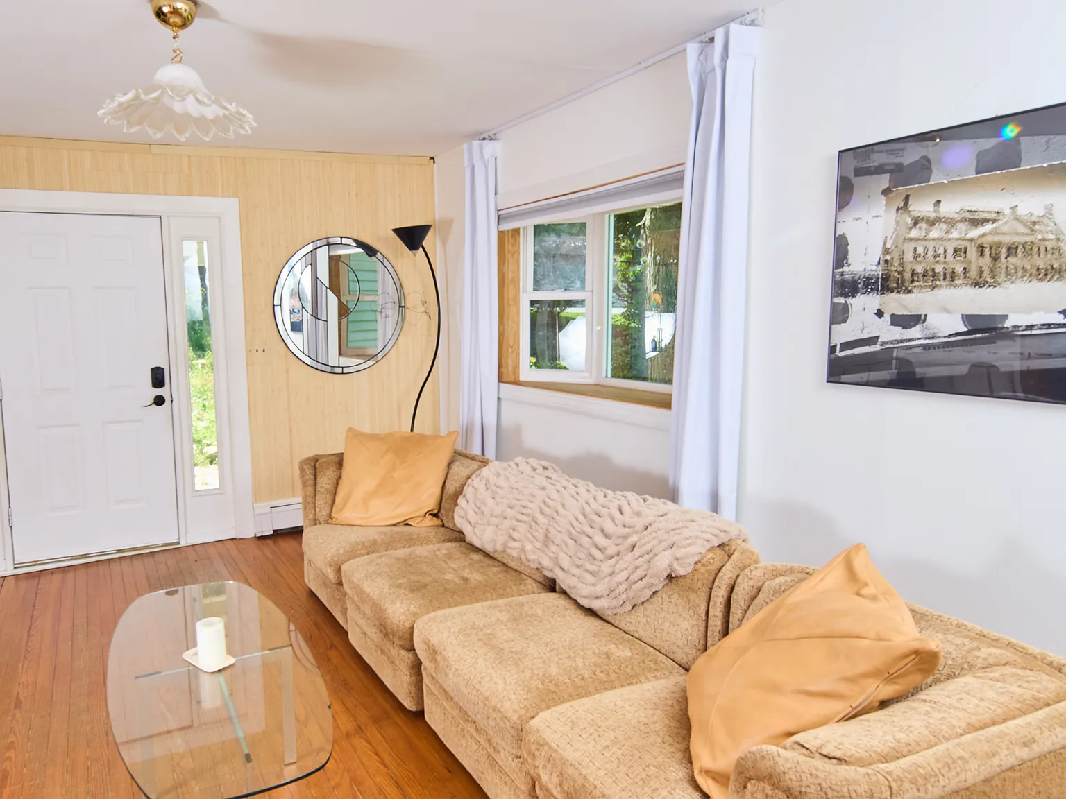 3 bed, 1400 sqft, $2,995 — Photo 3
