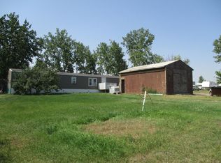 1521 49th St W, Williston, ND 58801