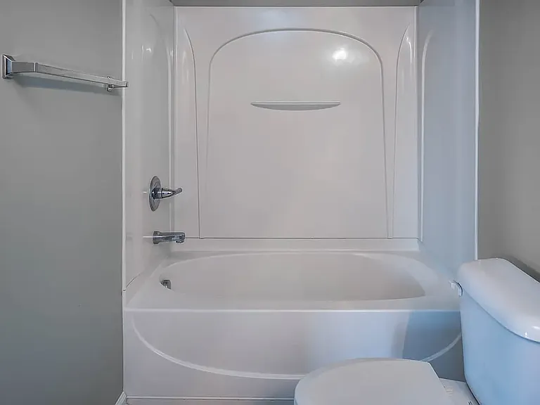 1001 Remington Oaks Cir — Photo 9